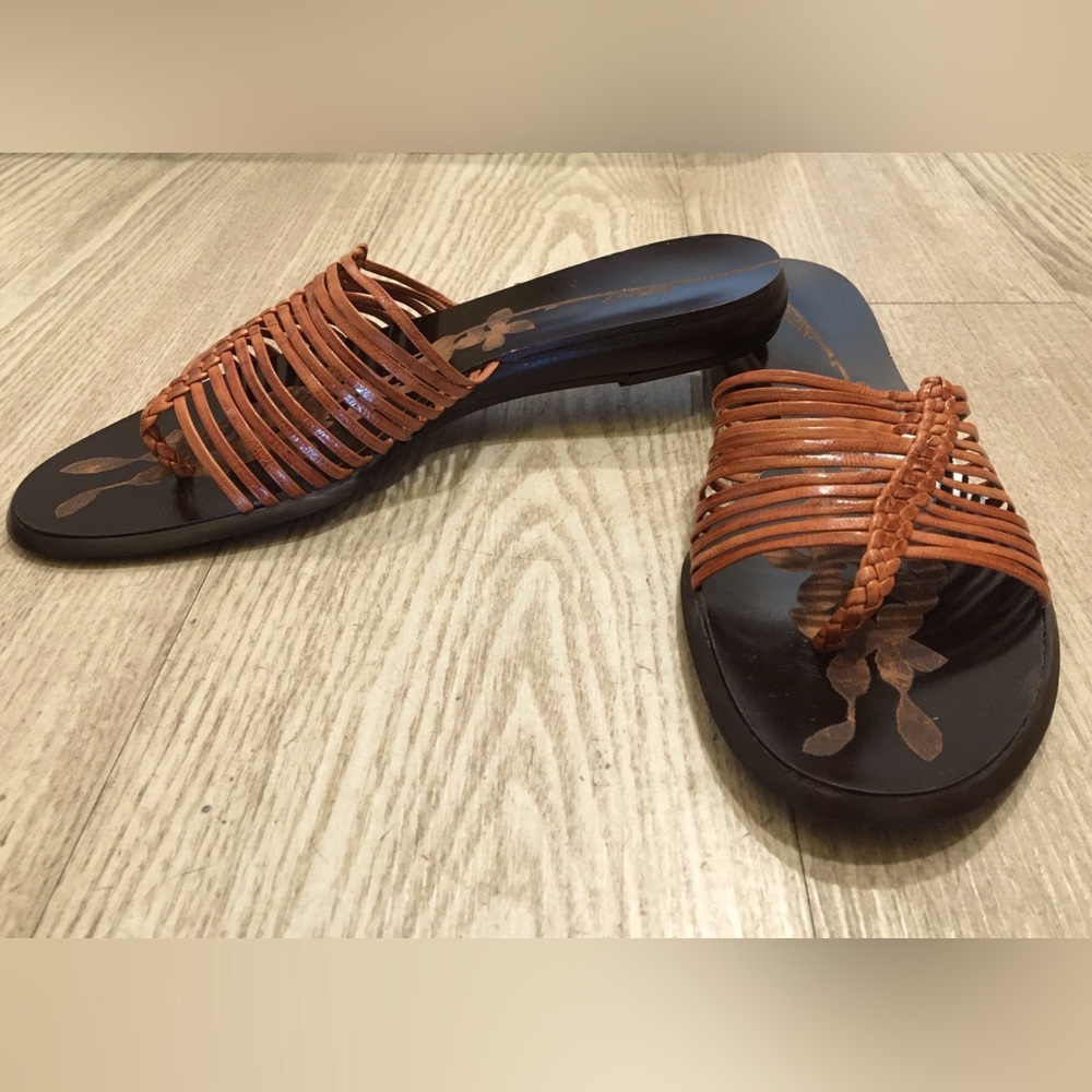 NWOT DKNY Braided Leather Slip On Flat Sandal